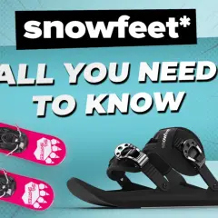 Guía para elegir esquis: dos pares de ski skates rosas y un par de ski boards negros con fijaciones.