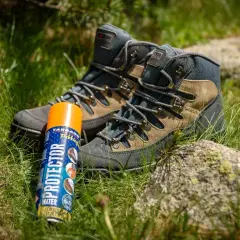 Spray protector para impermeabilizar botas de cuero y disfrutar de tus aventuras al aire libre sin preocupaciones.
