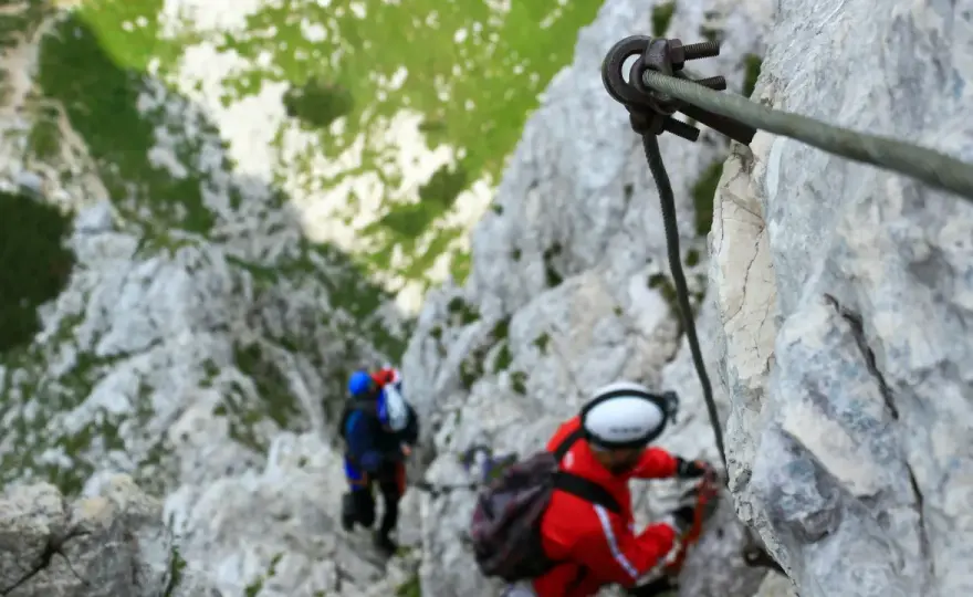Vía Ferrata Iniciación - Guía segura para tu primera vez