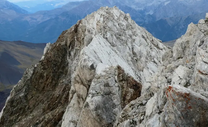 Valle de Vallibierna - Rutas y cumbres en el Pirineo Aragonés