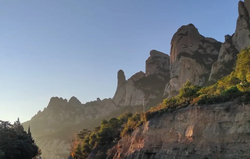Escalada en Montserrat - vías, sectores y consejos de seguridad